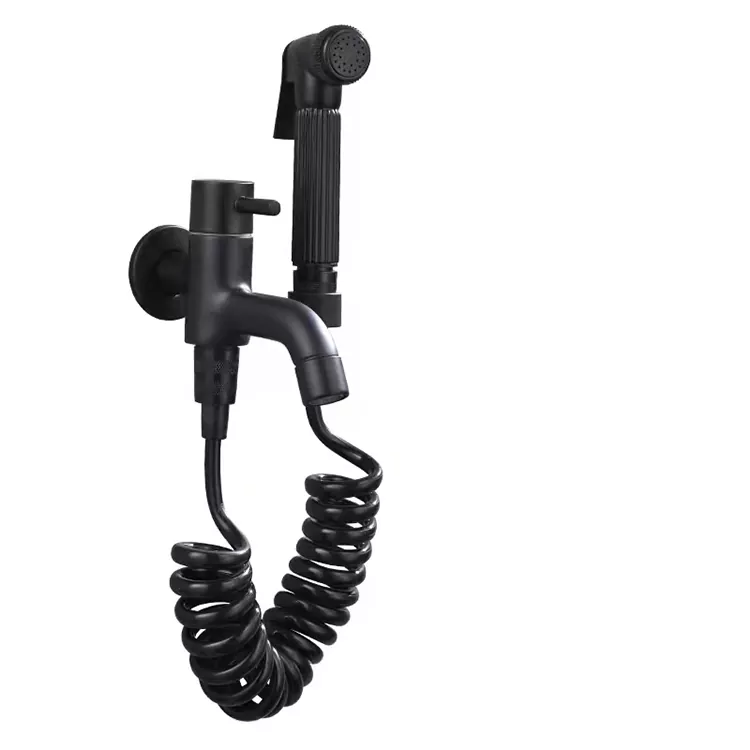 Striekacia pištoľ typu Black WC Companion